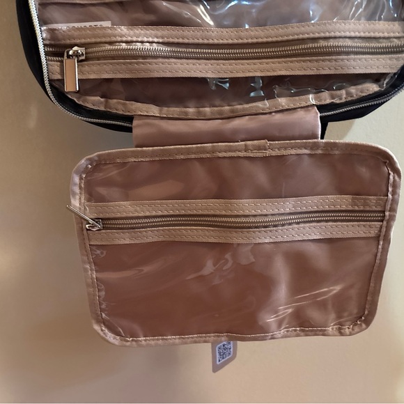 Bagsmart black Quilted Cosmetic Bag - Picture 5 of 8